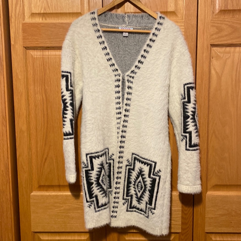 Pink Cattlelac Aztec printed long line think cardigan size large